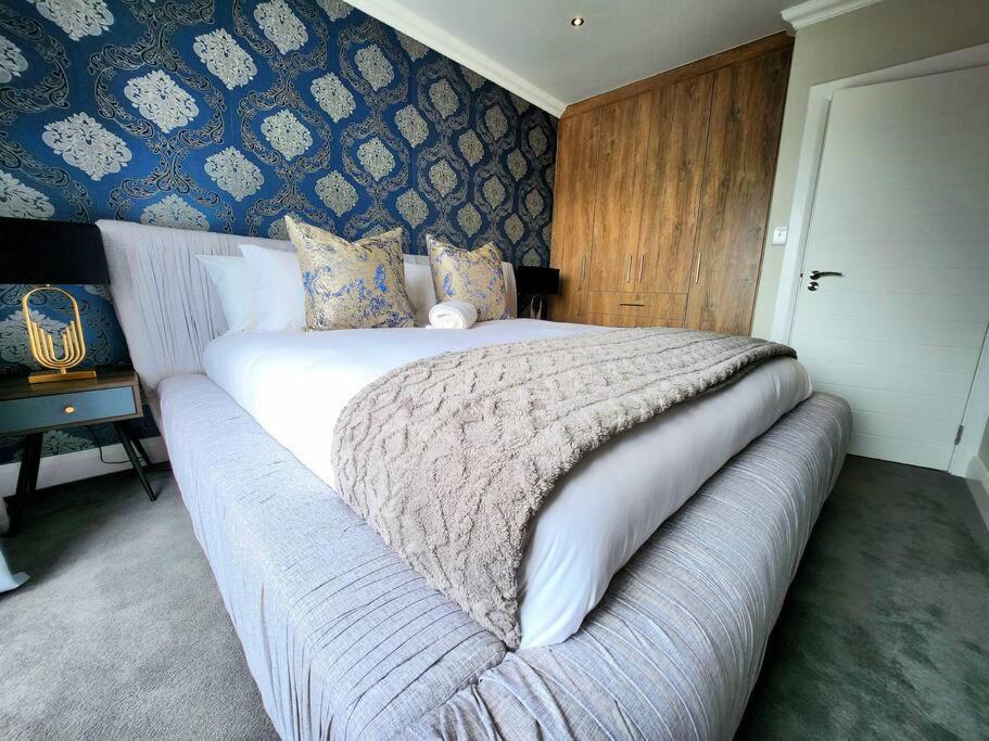 Apartment 3 On Keswick *